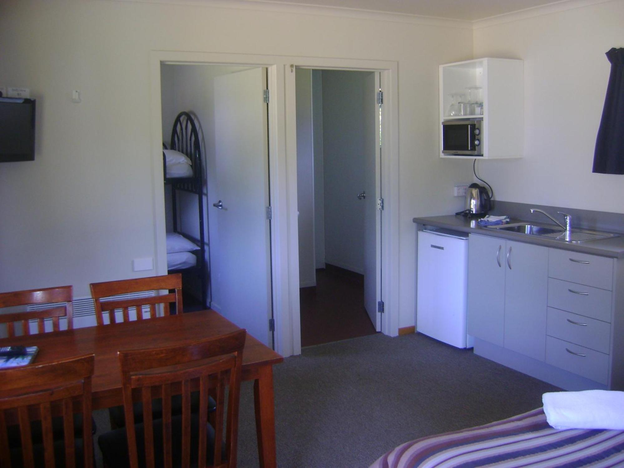 Catlins Newhaven Holiday Park Owaka الغرفة الصورة
